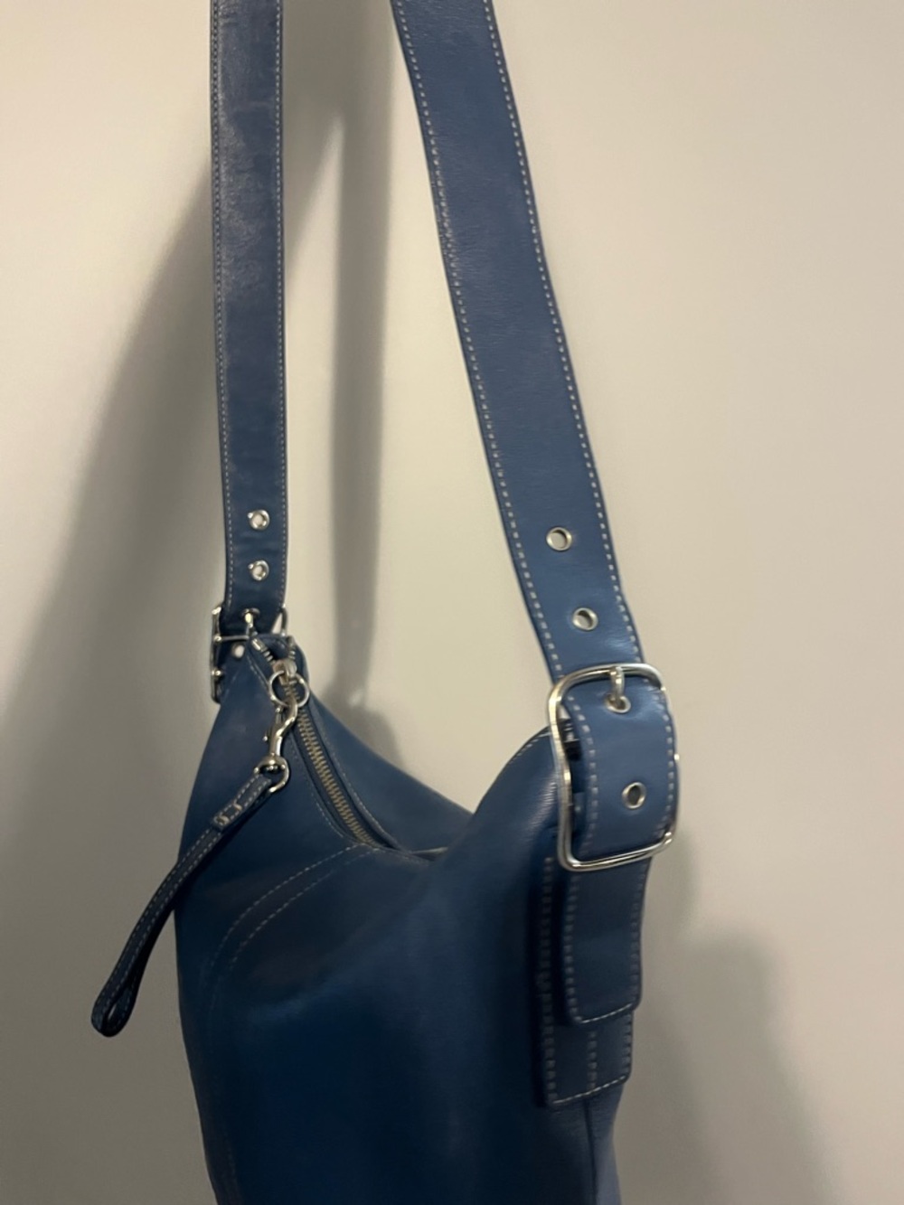 Coach Blue Leather Shoulder Bag with Signature Patch - Picture 3 of 3
